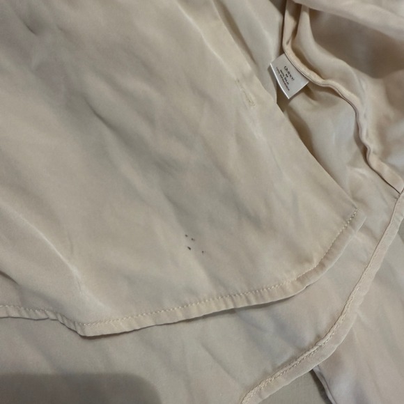 Quince Silk Spandex Button Up Shirt Blush Long Sleeve Size Medium Career Minimal - Picture 8 of 9